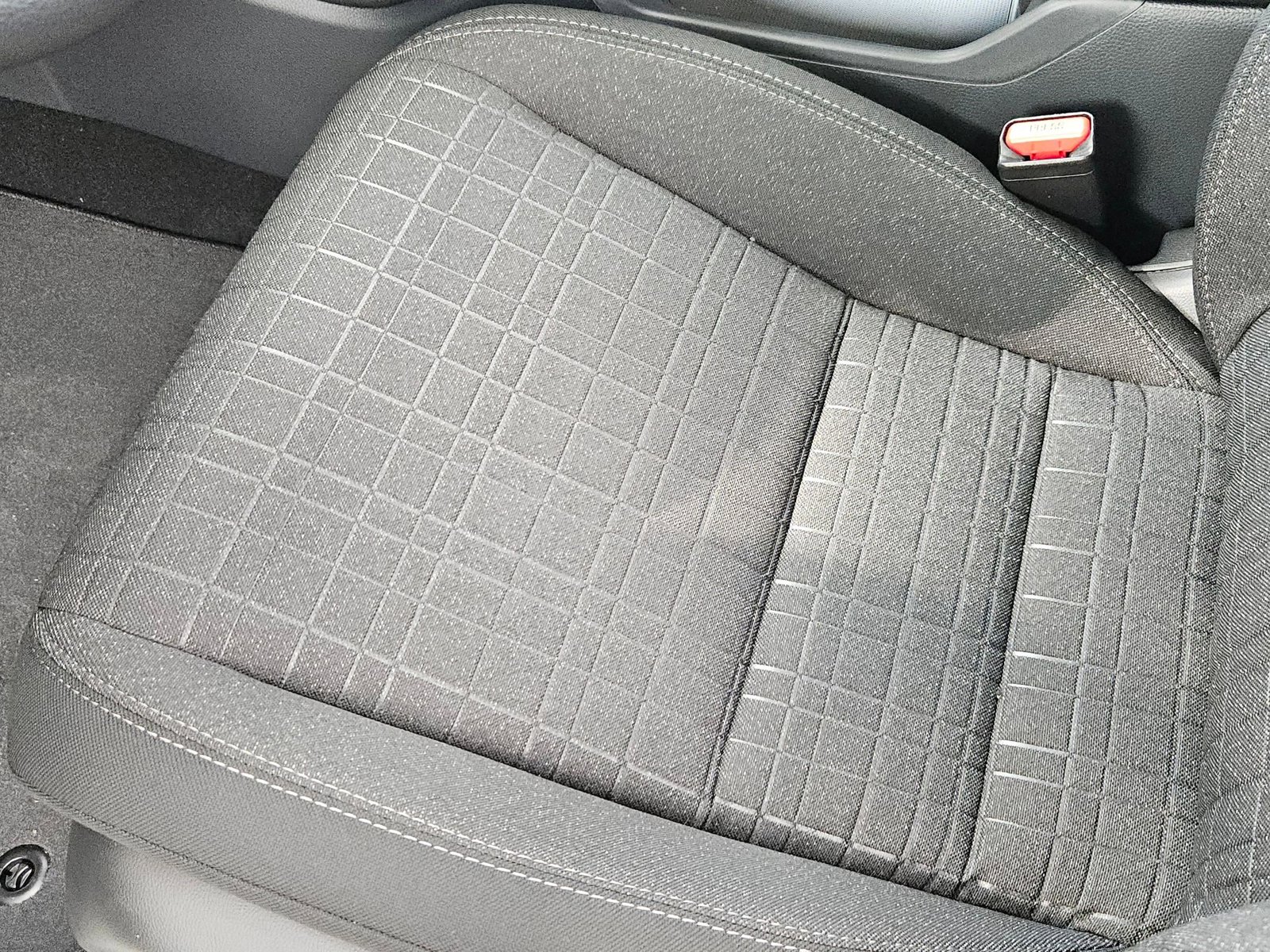 2026 Honda HR-V LX photo 2