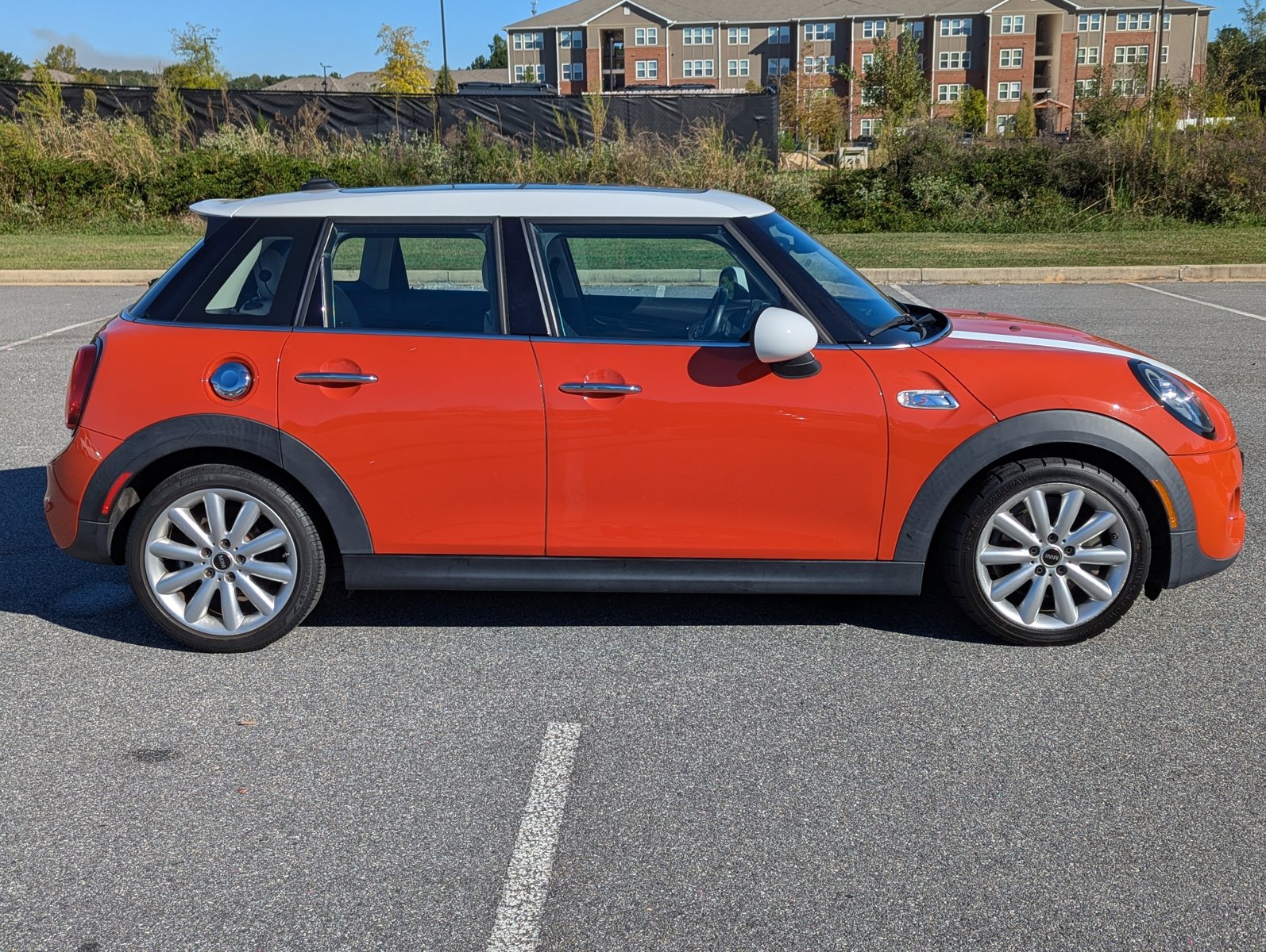 2019 Mini Cooper 4 Door Hardtop S photo 3