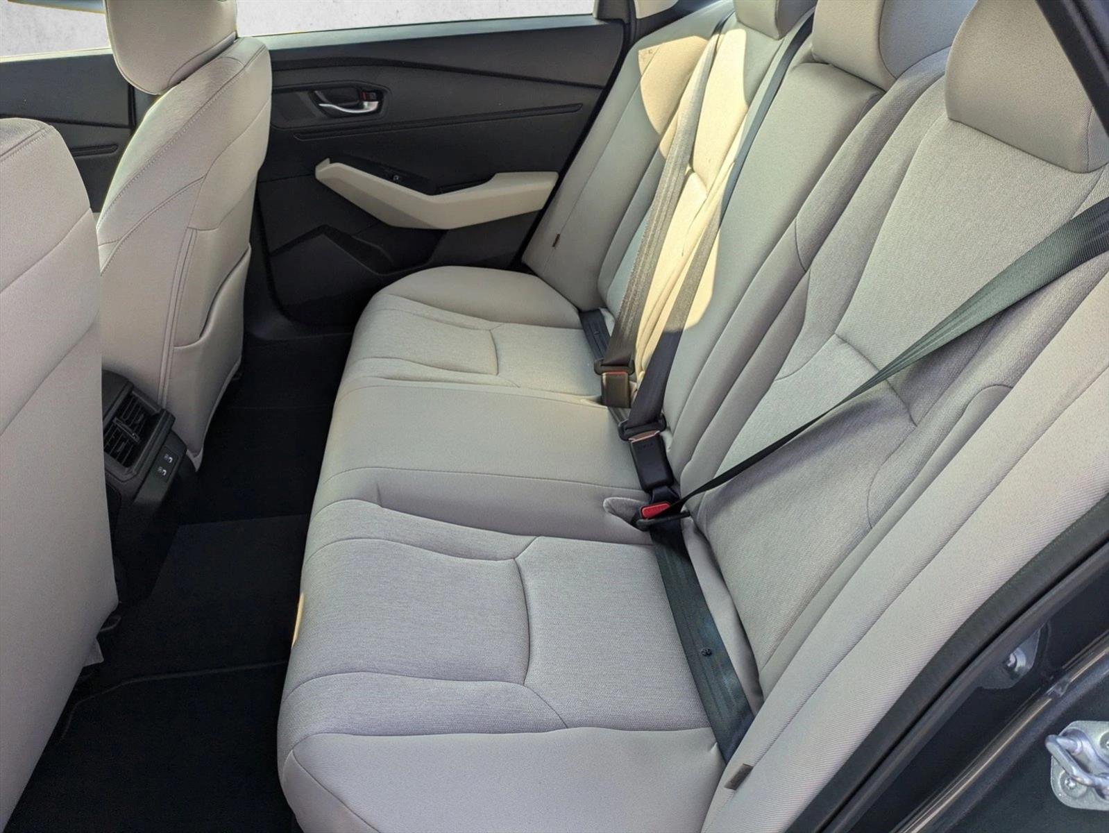 2025 Honda Accord SE - Photo 15