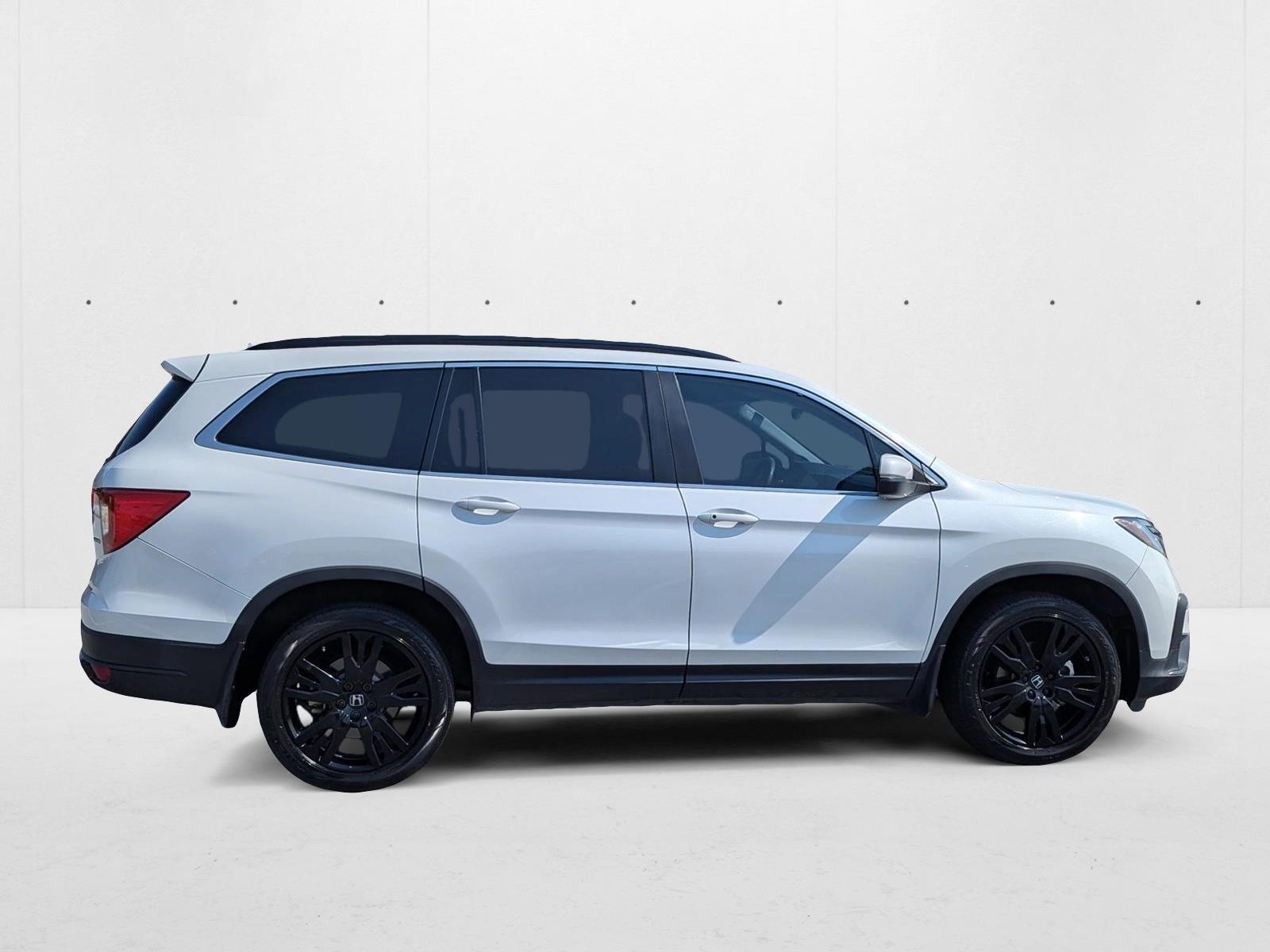 2021 Honda Pilot Special Edition photo 3