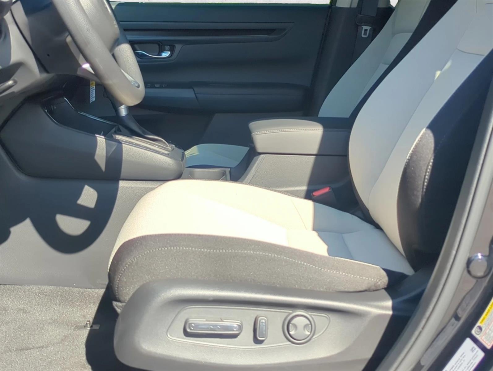 2026 Honda CR-V EX - Photo 16