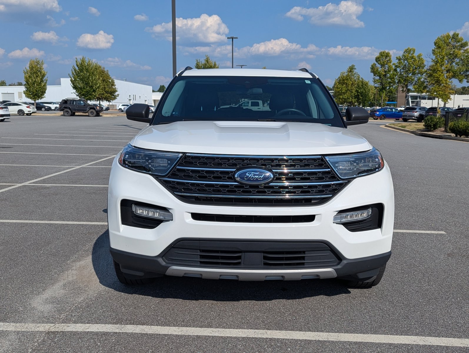 2022 Ford Explorer XLT photo 2