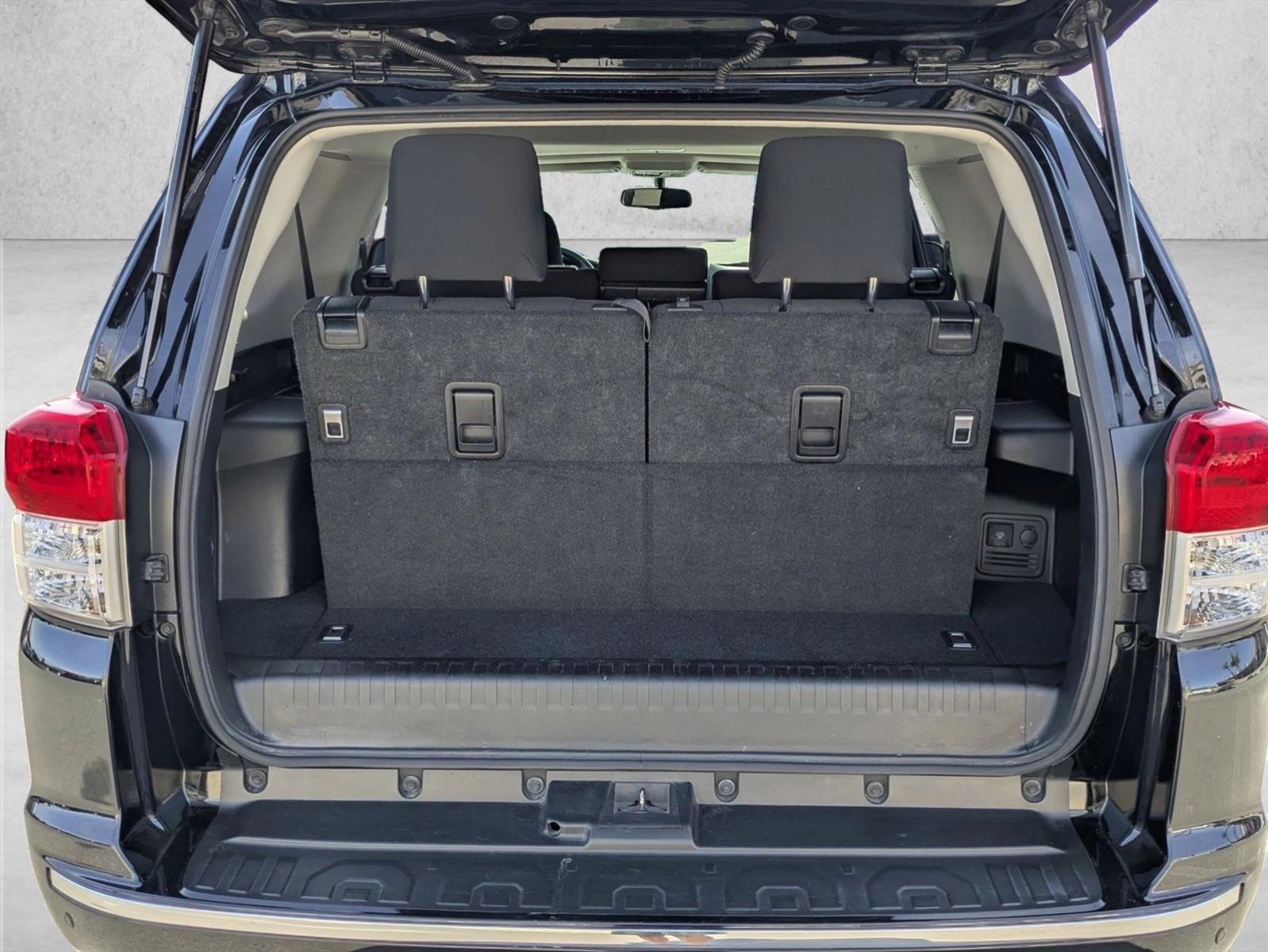 2011 Toyota 4Runner SR5 V6 photo 5