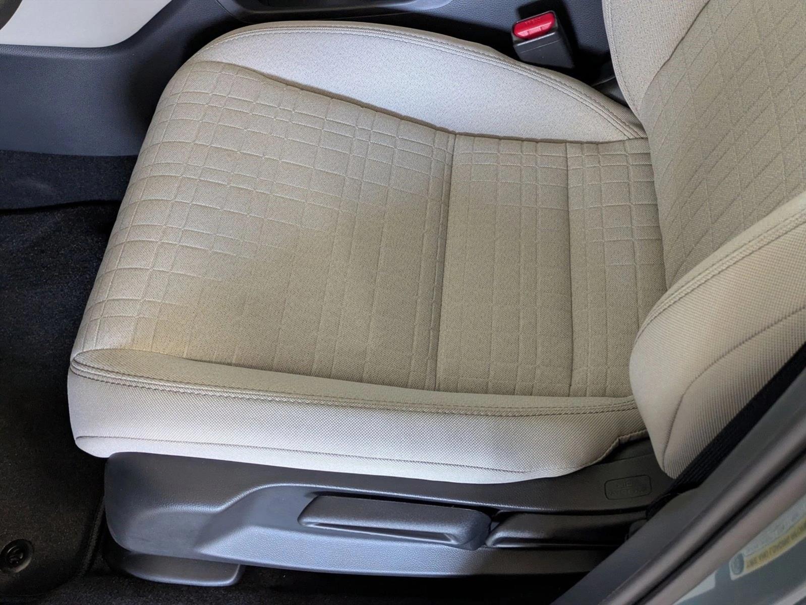 2026 Honda HR-V LX photo 3