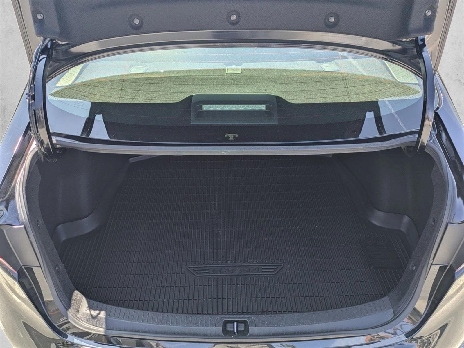 2025 Toyota Corolla SE photo 5