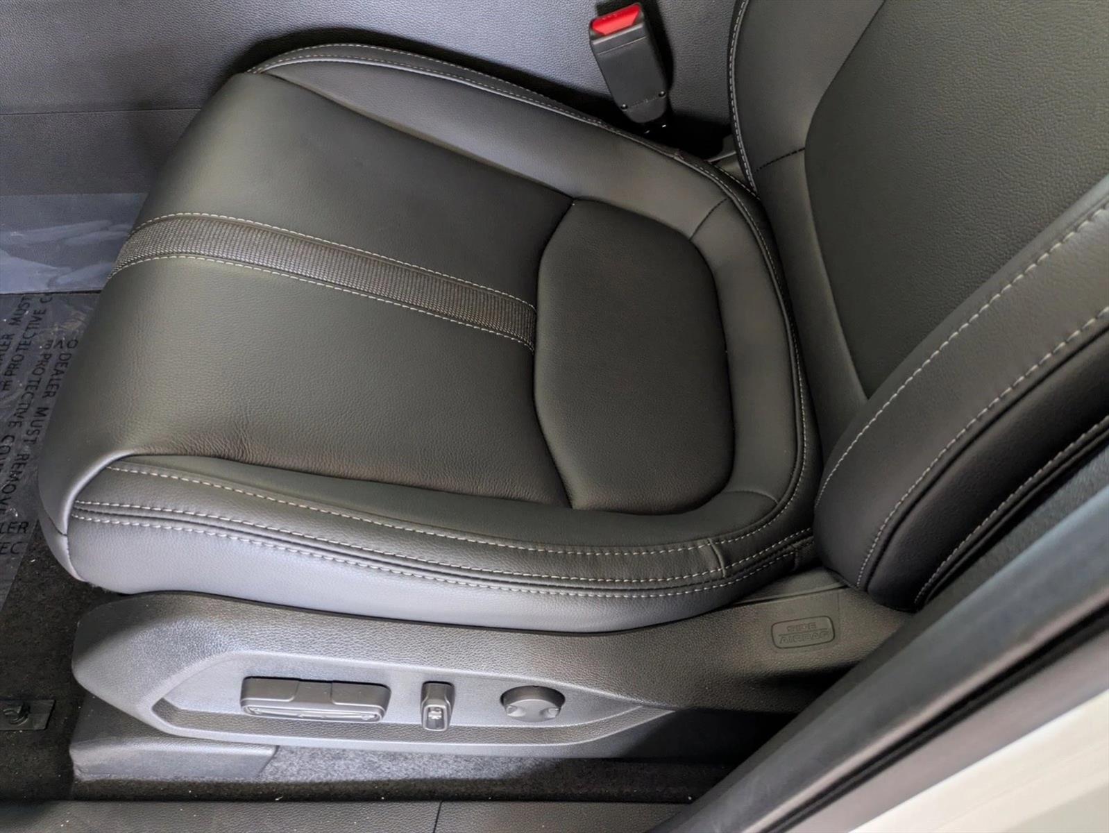 2025 Honda Pilot Touring photo 4
