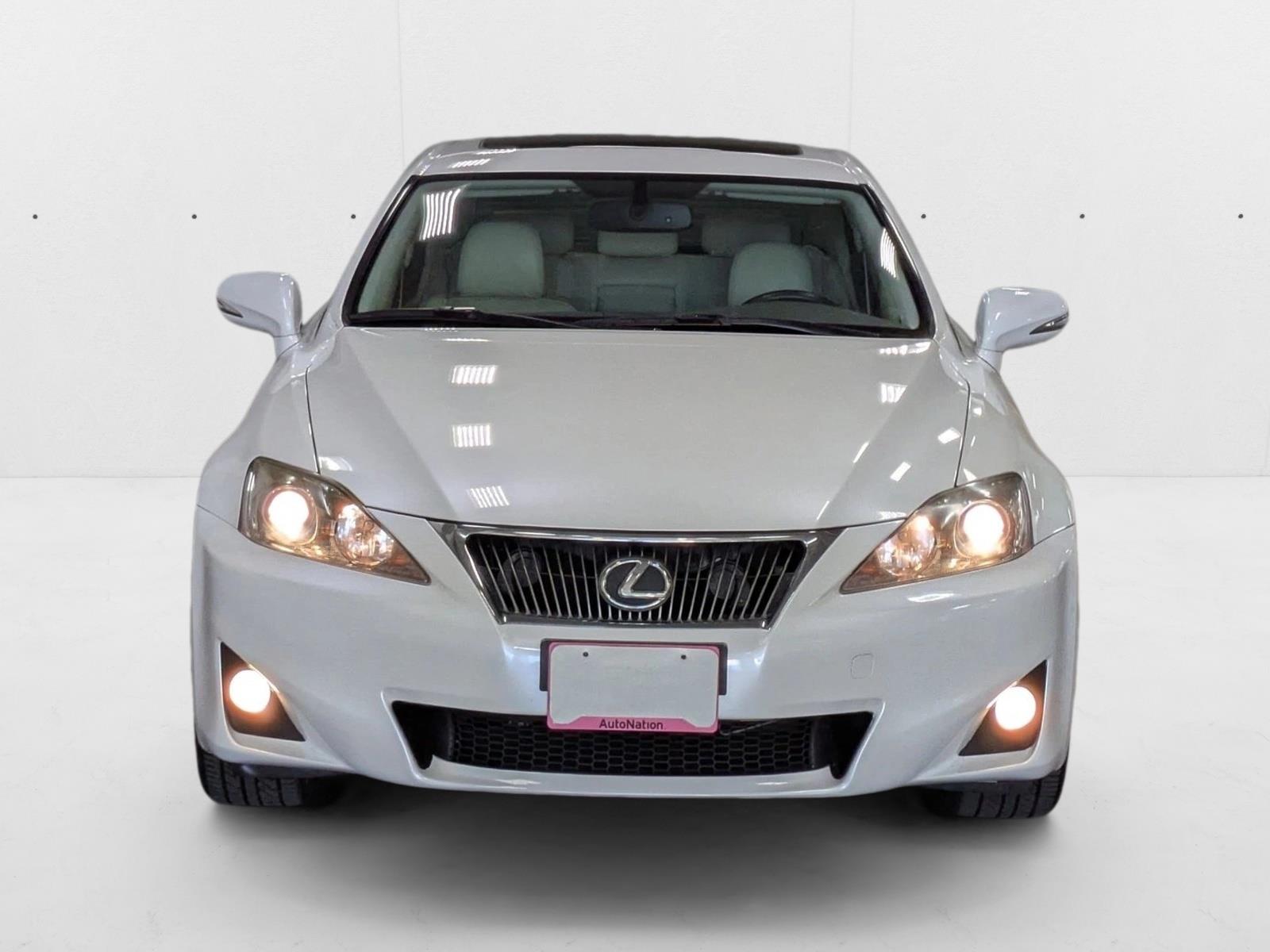 2013 Lexus IS 250 photo 2