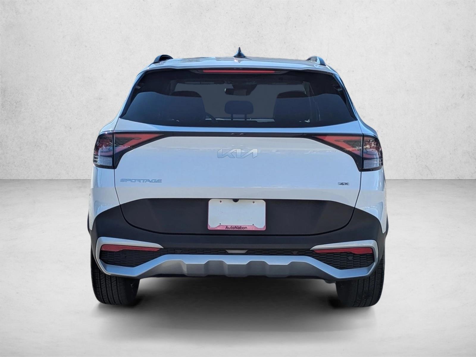 2025 Kia Sportage EX photo 6