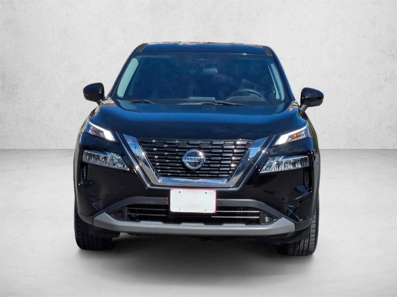 2021 Nissan Rogue SV photo 2