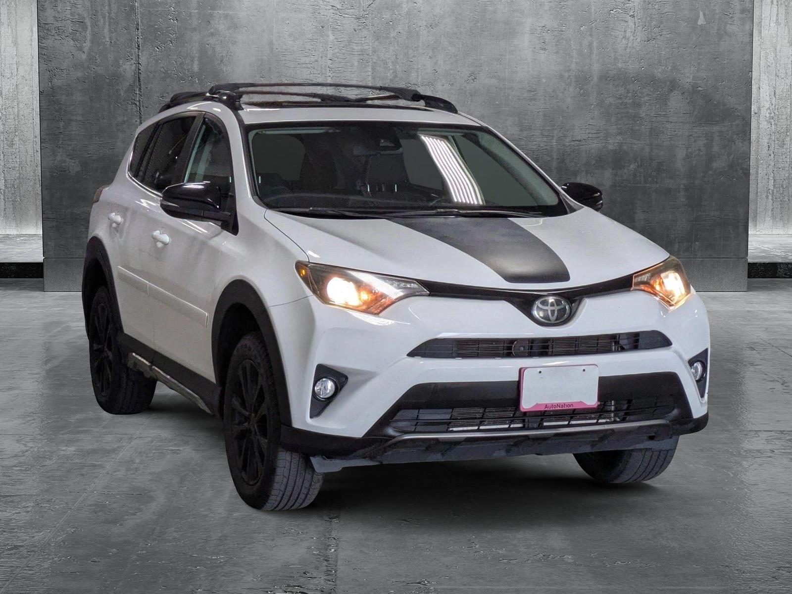 2018 Toyota RAV4 Adventure photo 3