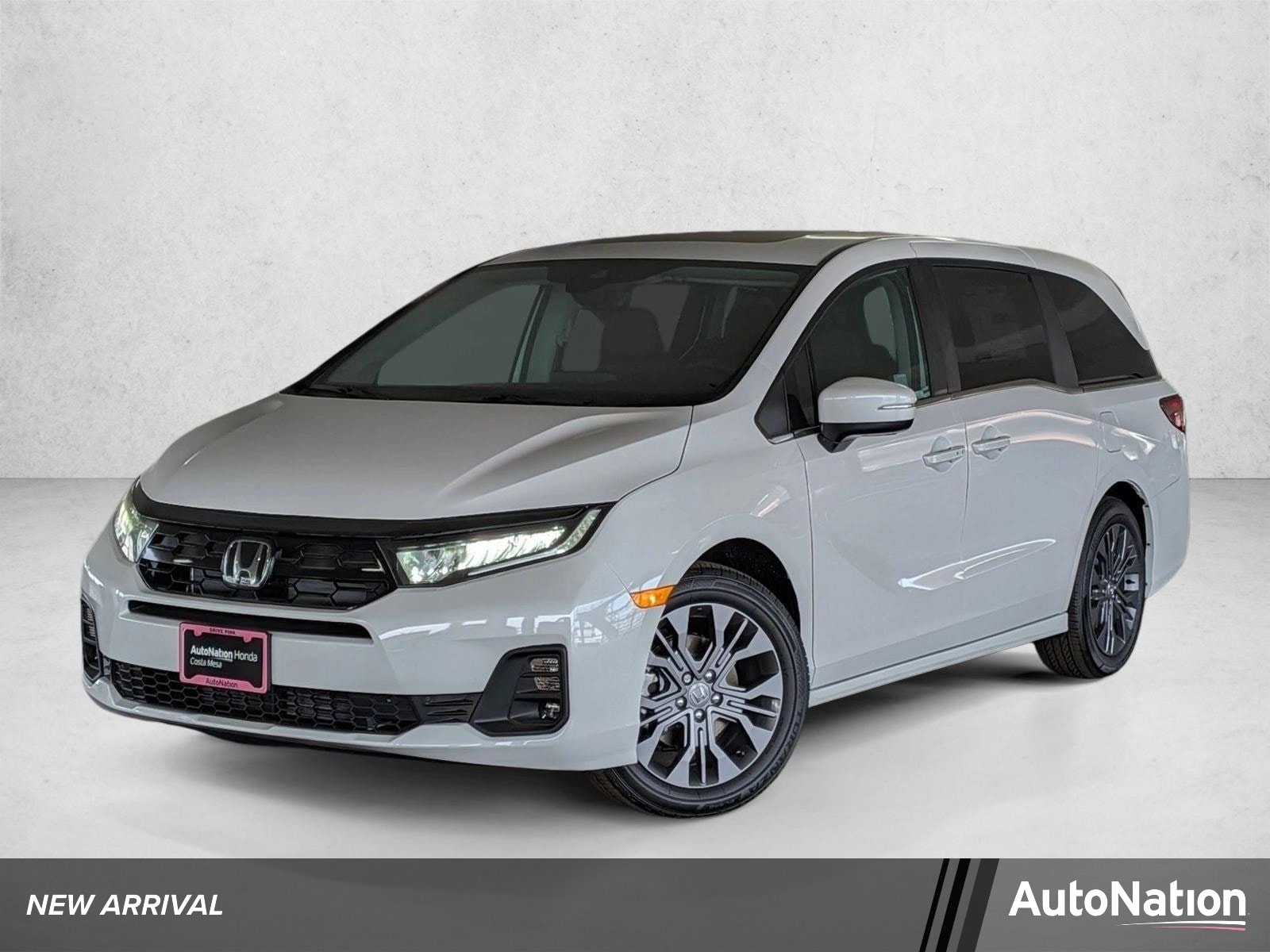 2026 Honda Odyssey Touring's photo