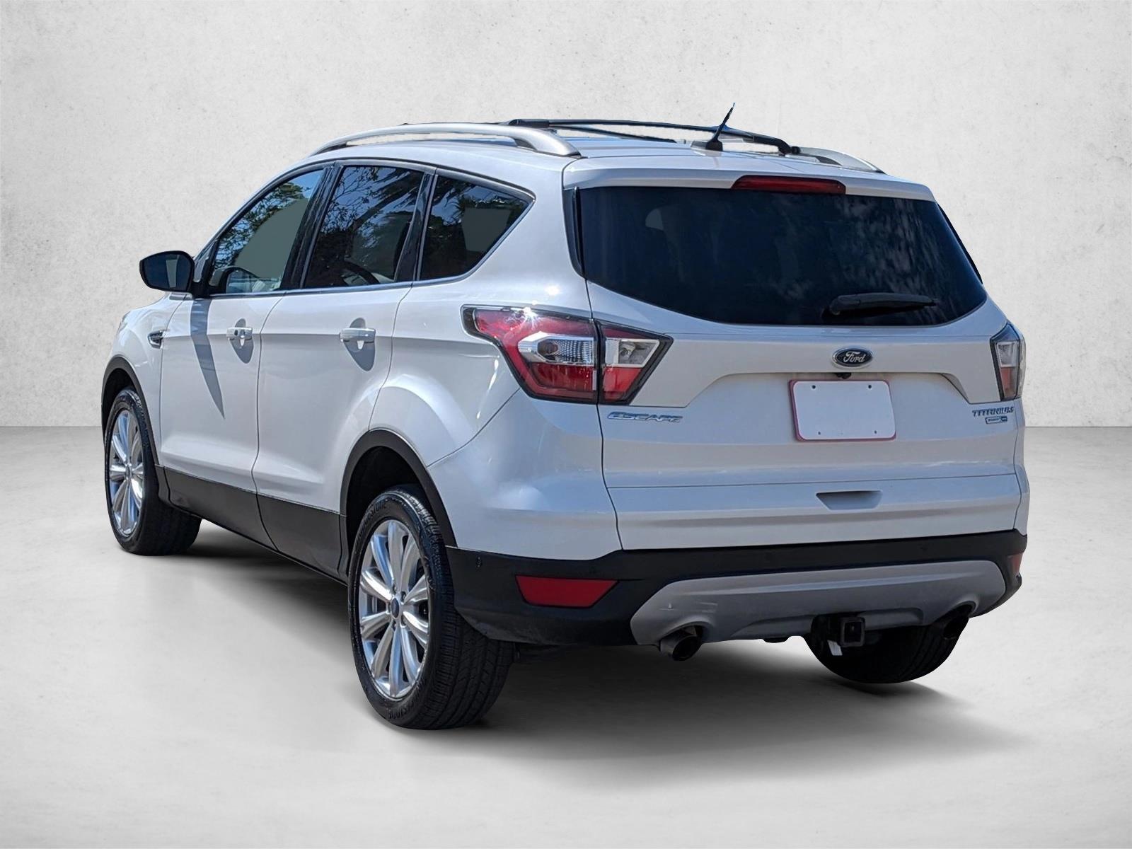 2017 Ford Escape Titanium photo 3