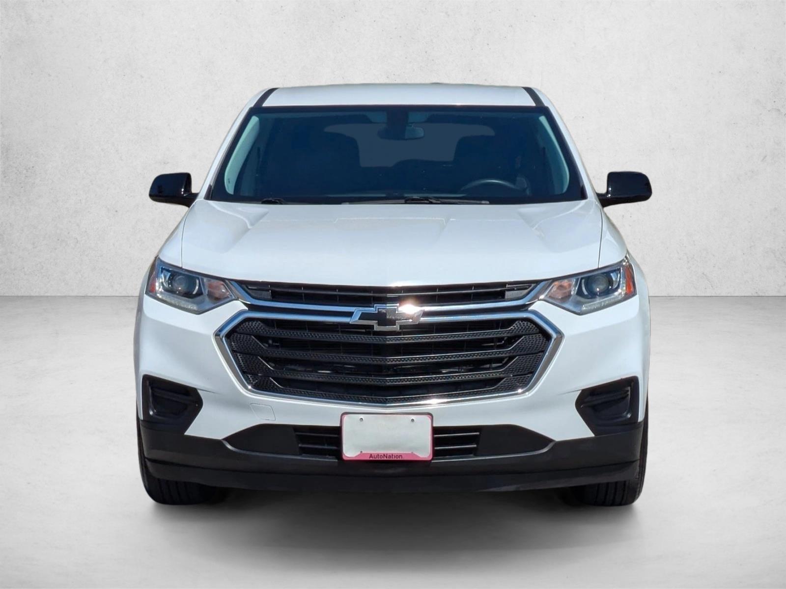 2018 Chevrolet Traverse 1LS photo 2