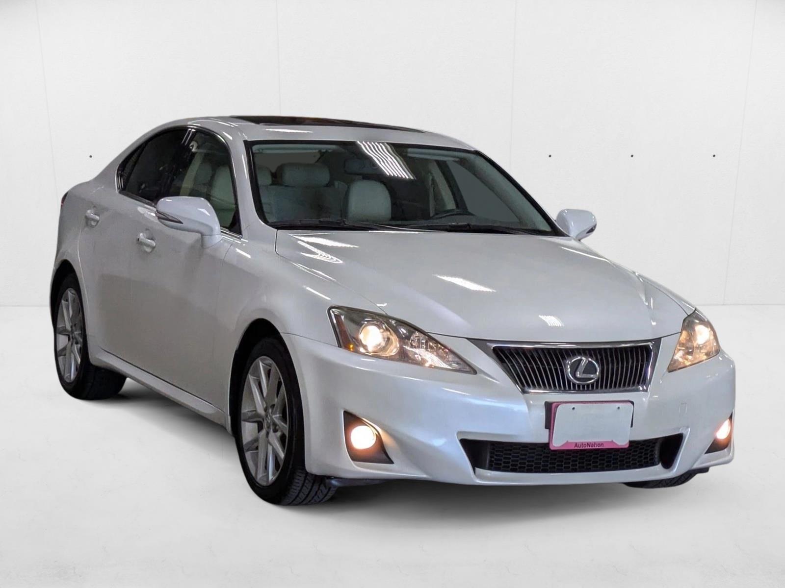 2013 Lexus IS 250 photo 3