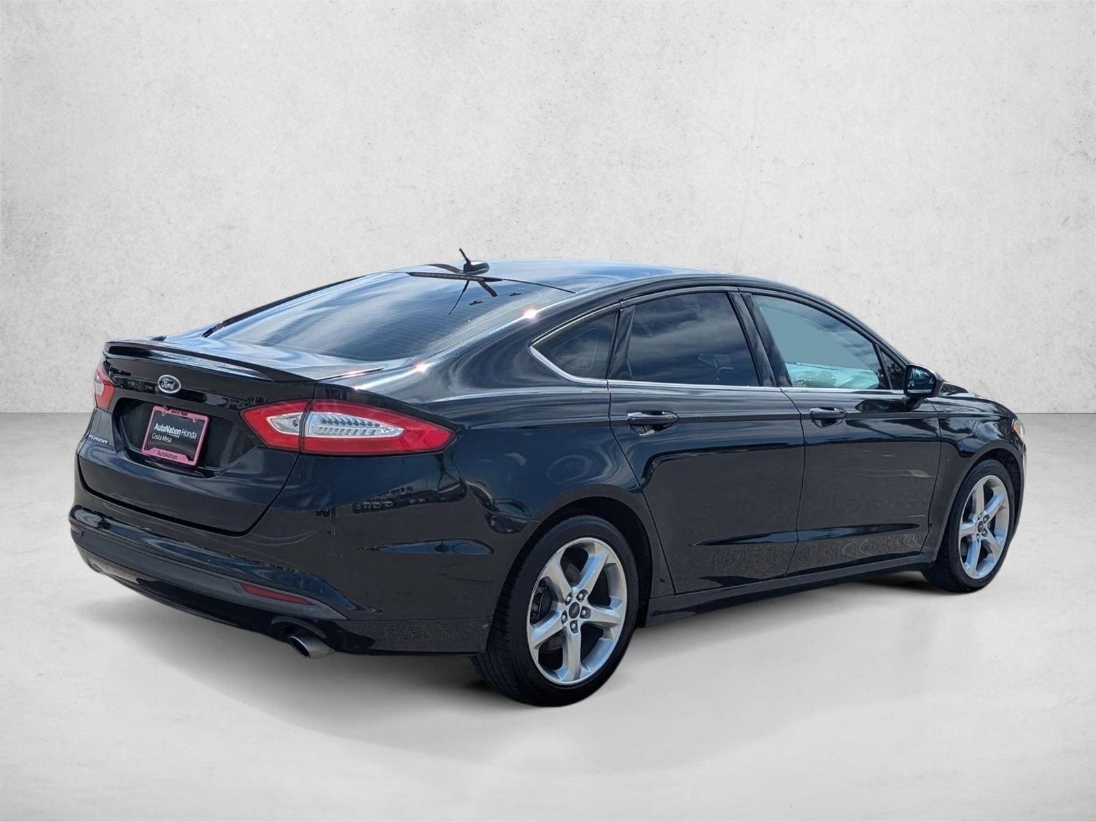 2016 Ford Fusion S photo 5