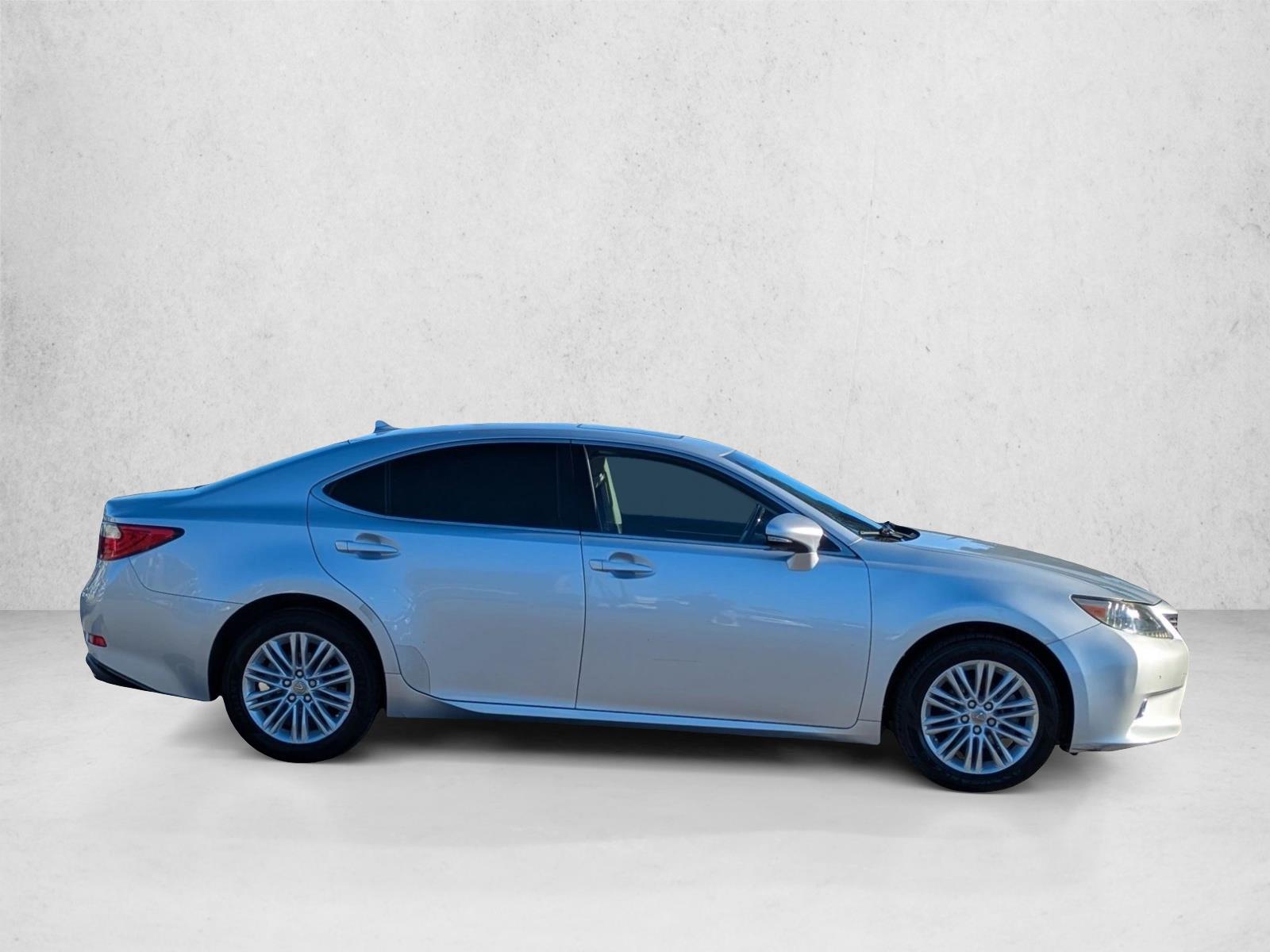 2014 Lexus ES 350 photo 4