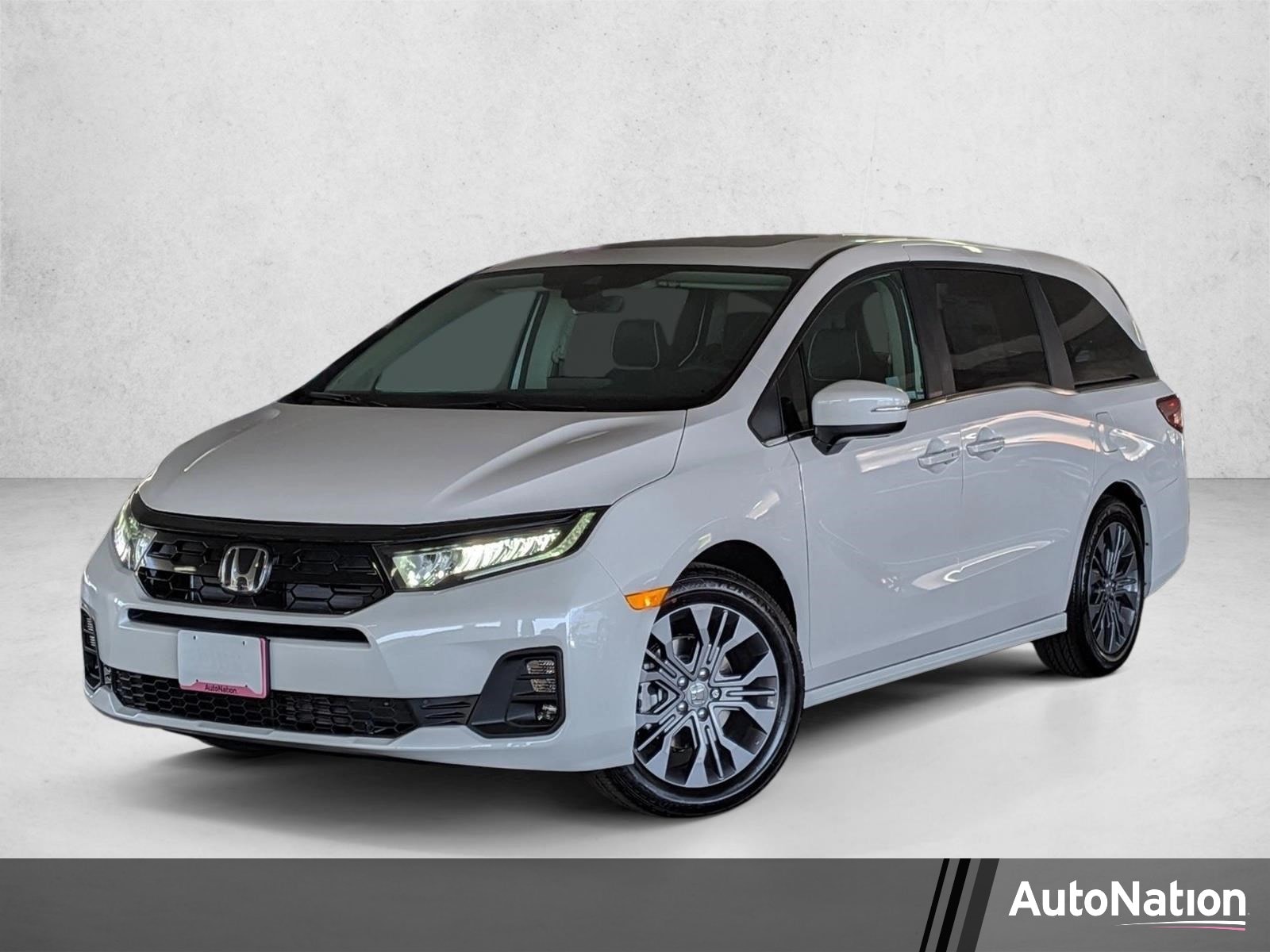 2026 Honda Odyssey Touring's photo