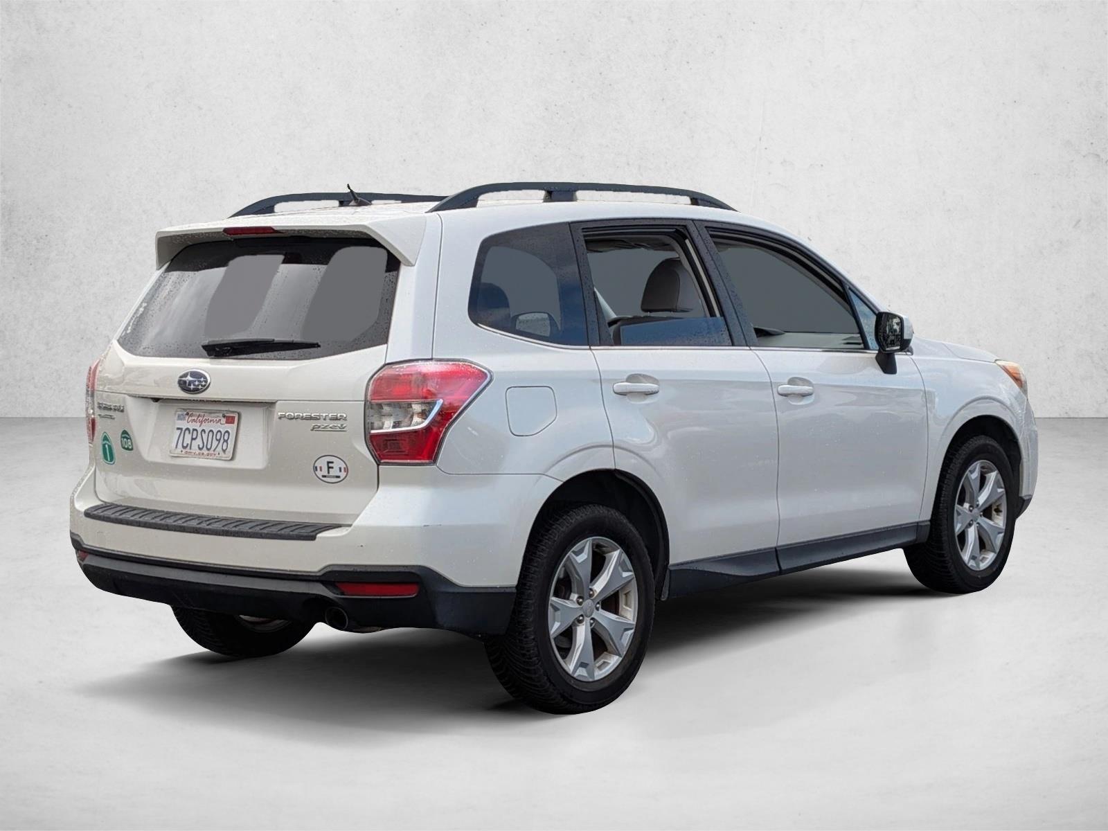 2014 Subaru Forester 2.5i Limited photo 5