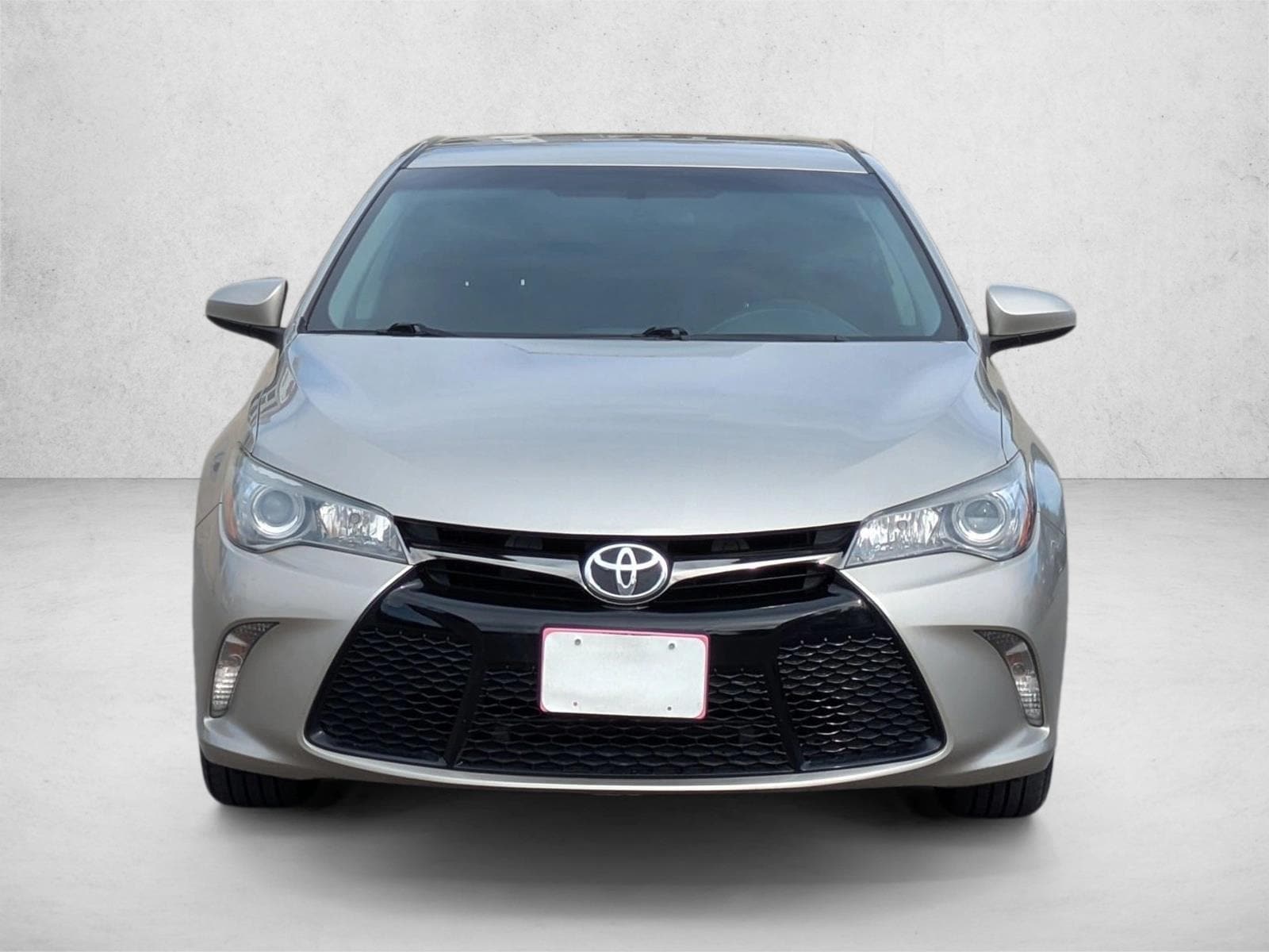 Used 2015 Toyota Camry SE with VIN 4T1BF1FK5FU877425 for sale in Costa Mesa, CA