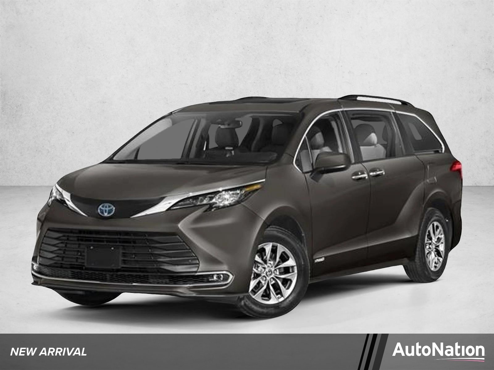 2021 Toyota Sienna XLE 8-Passenger Hybrid FWD's photo