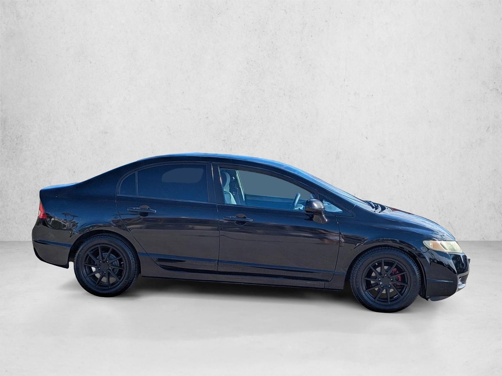 2010 Honda Civic LX photo 4