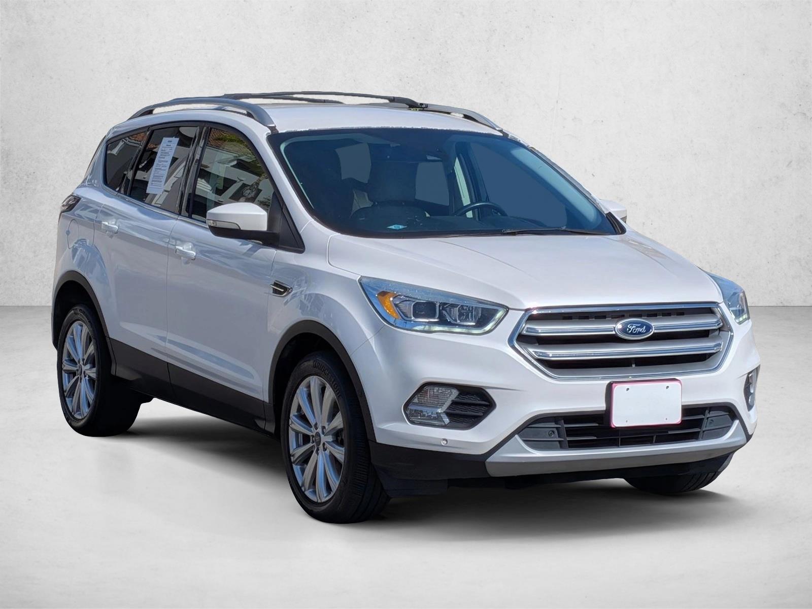 2017 Ford Escape Titanium photo 2