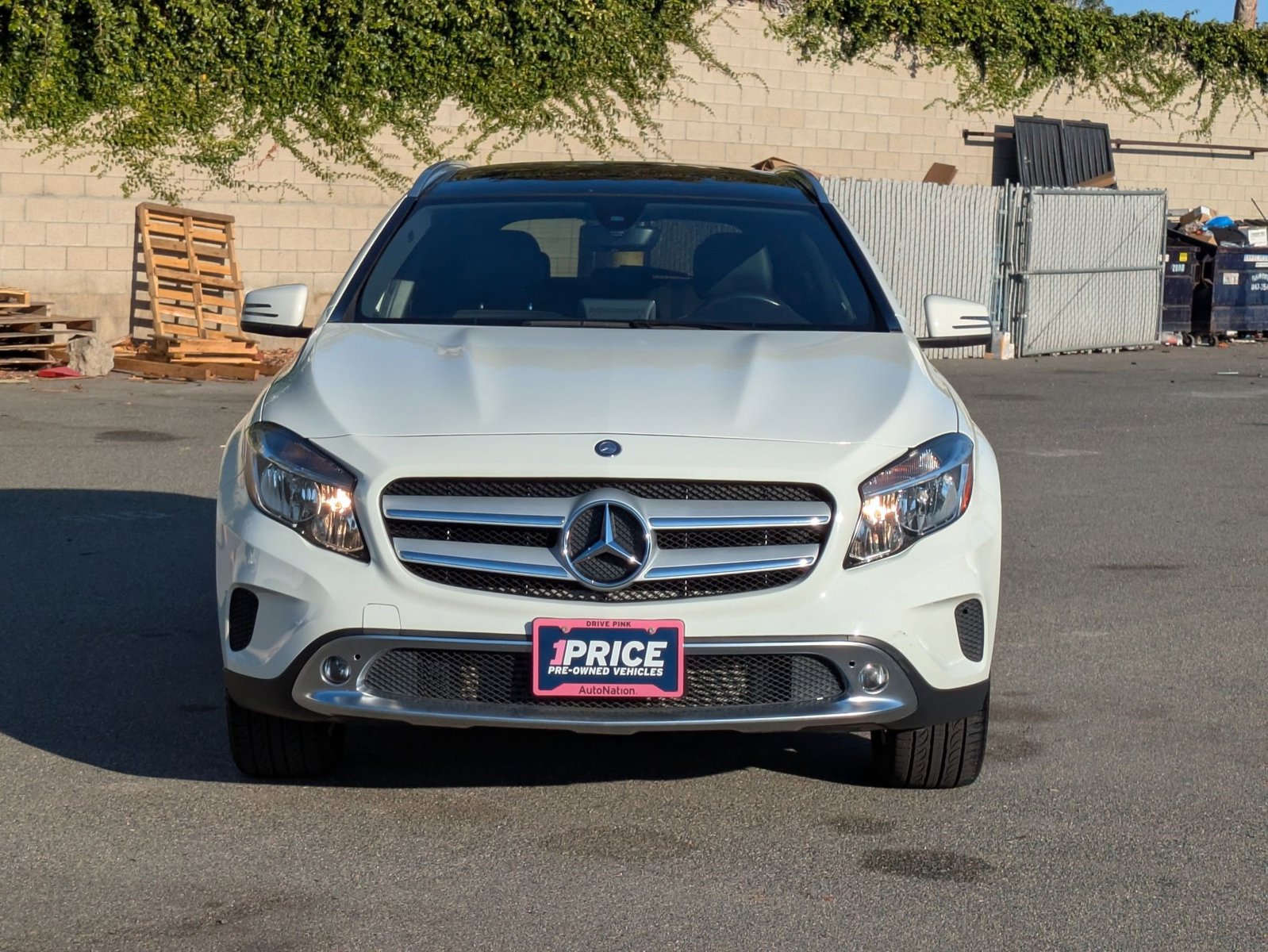 2017 Mercedes Benz GLA 250 4MATIC photo 2
