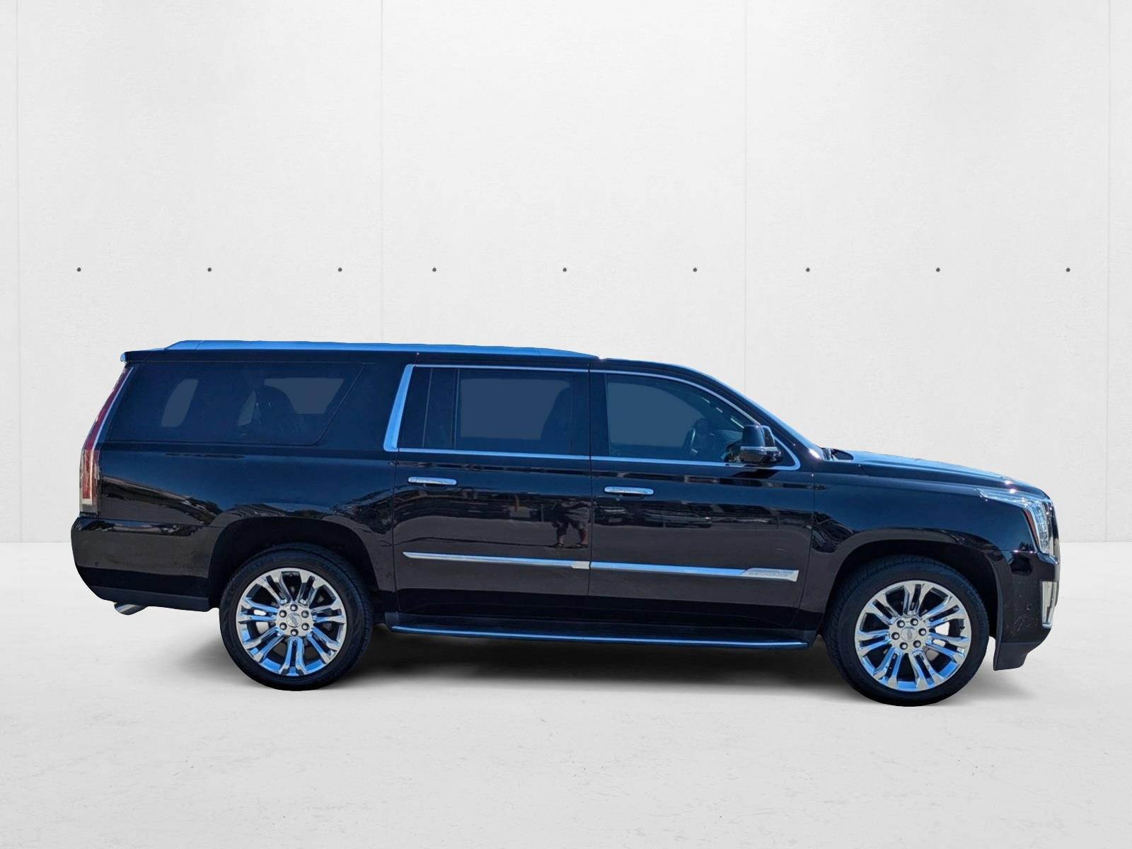 2020 Cadillac Escalade ESV Luxury photo 4