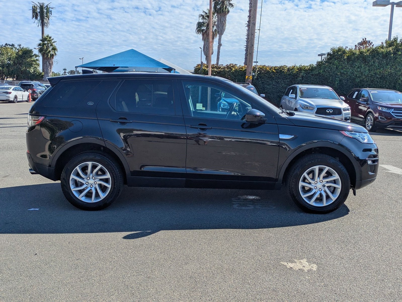 2017 Land Rover Discovery Sport HSE photo 3