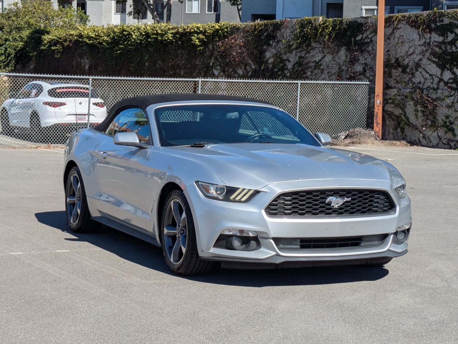 2015 Ford Mustang V6 Convertible photo 3