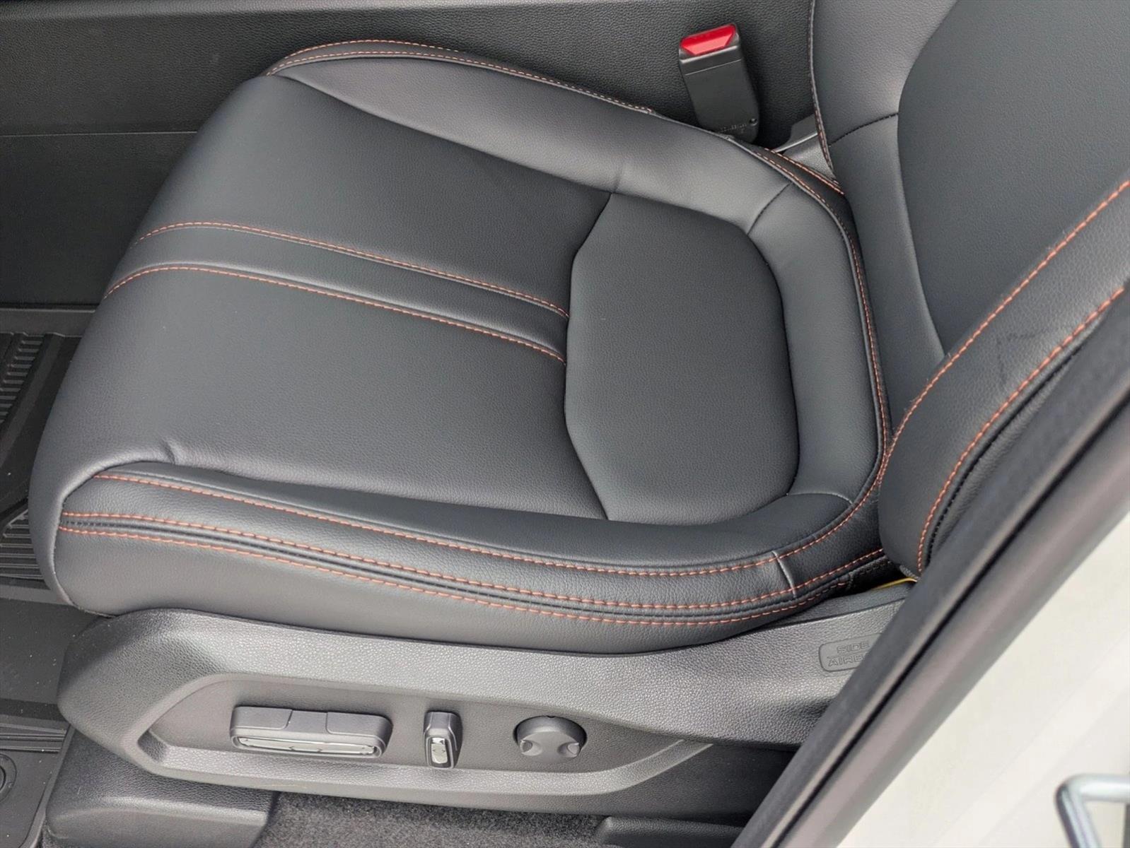 2025 Honda Pilot TrailSport photo 2