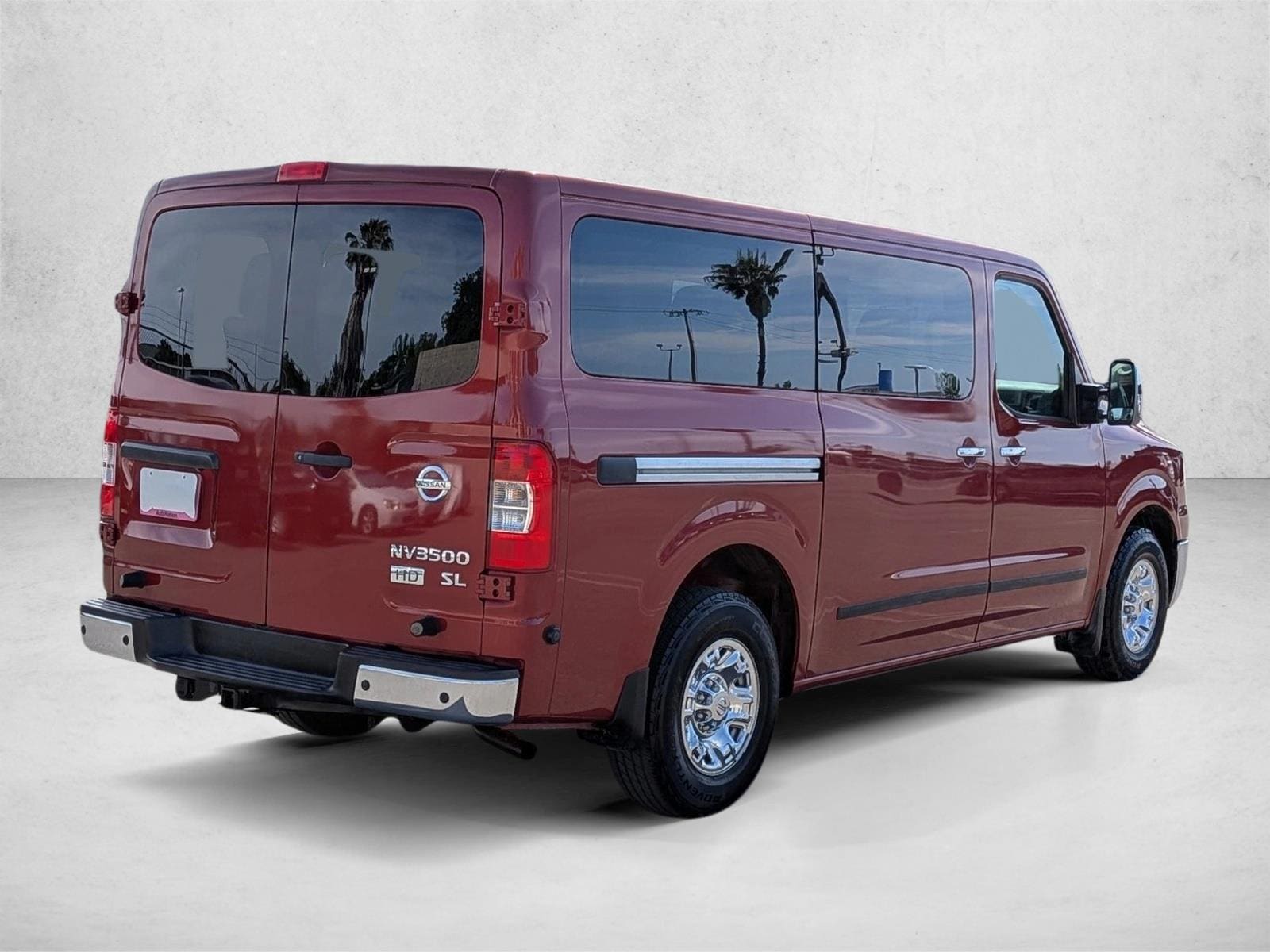 2016 Nissan NV Passenger NV3500 HD SL V8 photo 5