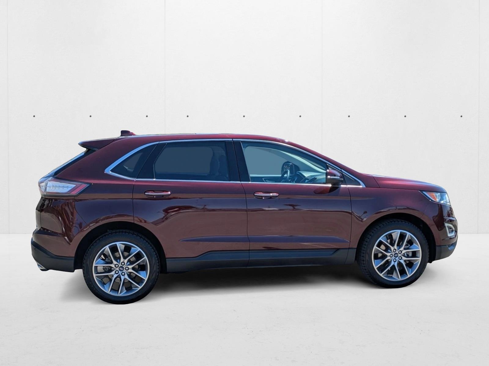 2017 Ford Edge Titanium photo 4