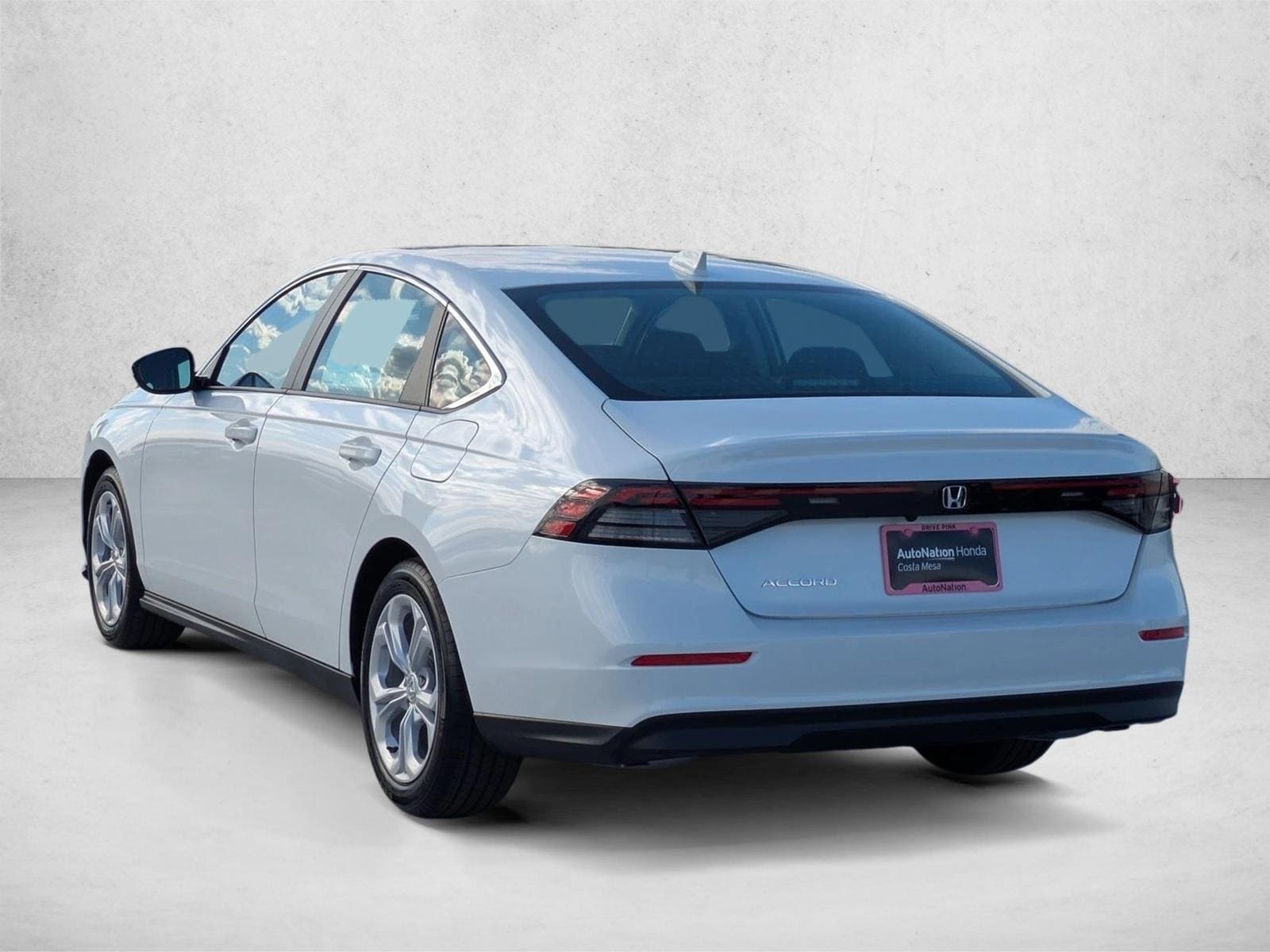 2025 Honda Accord LX - Photo 9