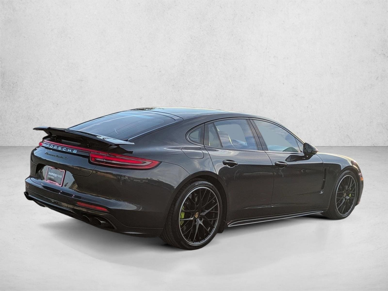 2018 Porsche Panamera E-Hybrid Turbo S photo 5