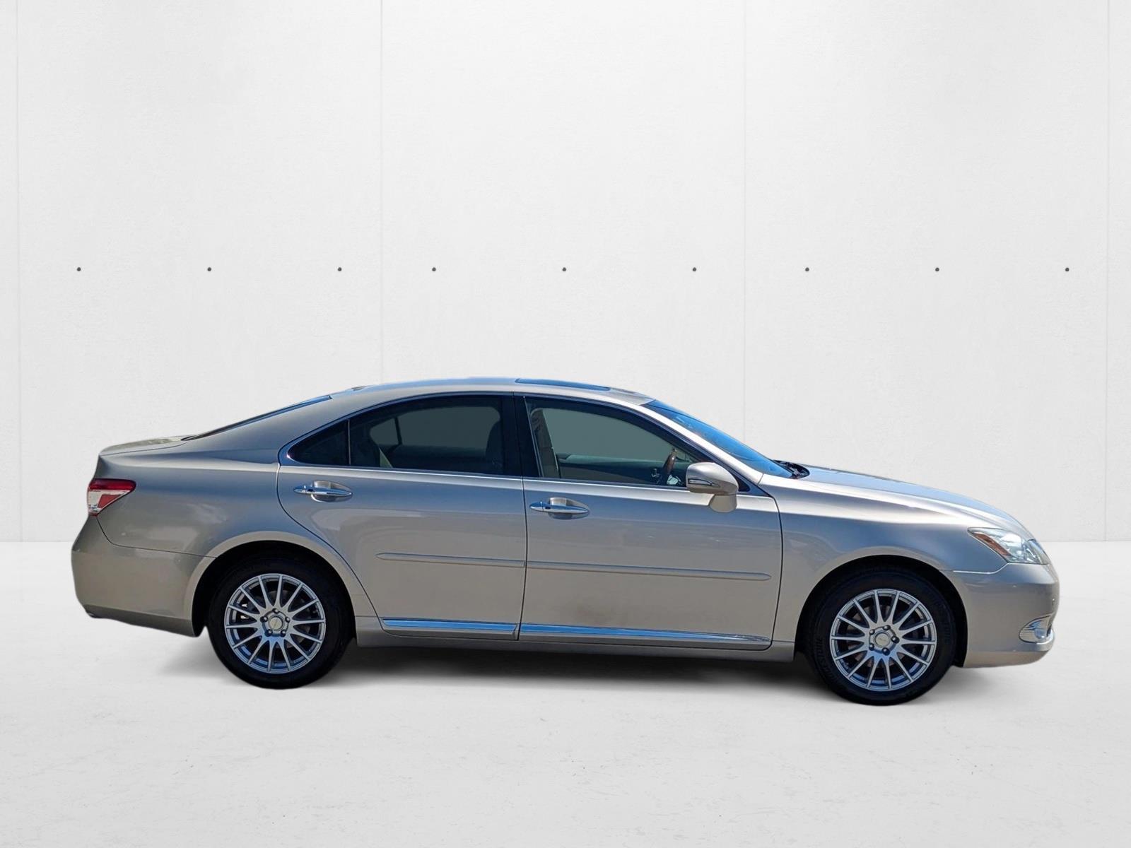 2011 Lexus ES 350 Base photo 2