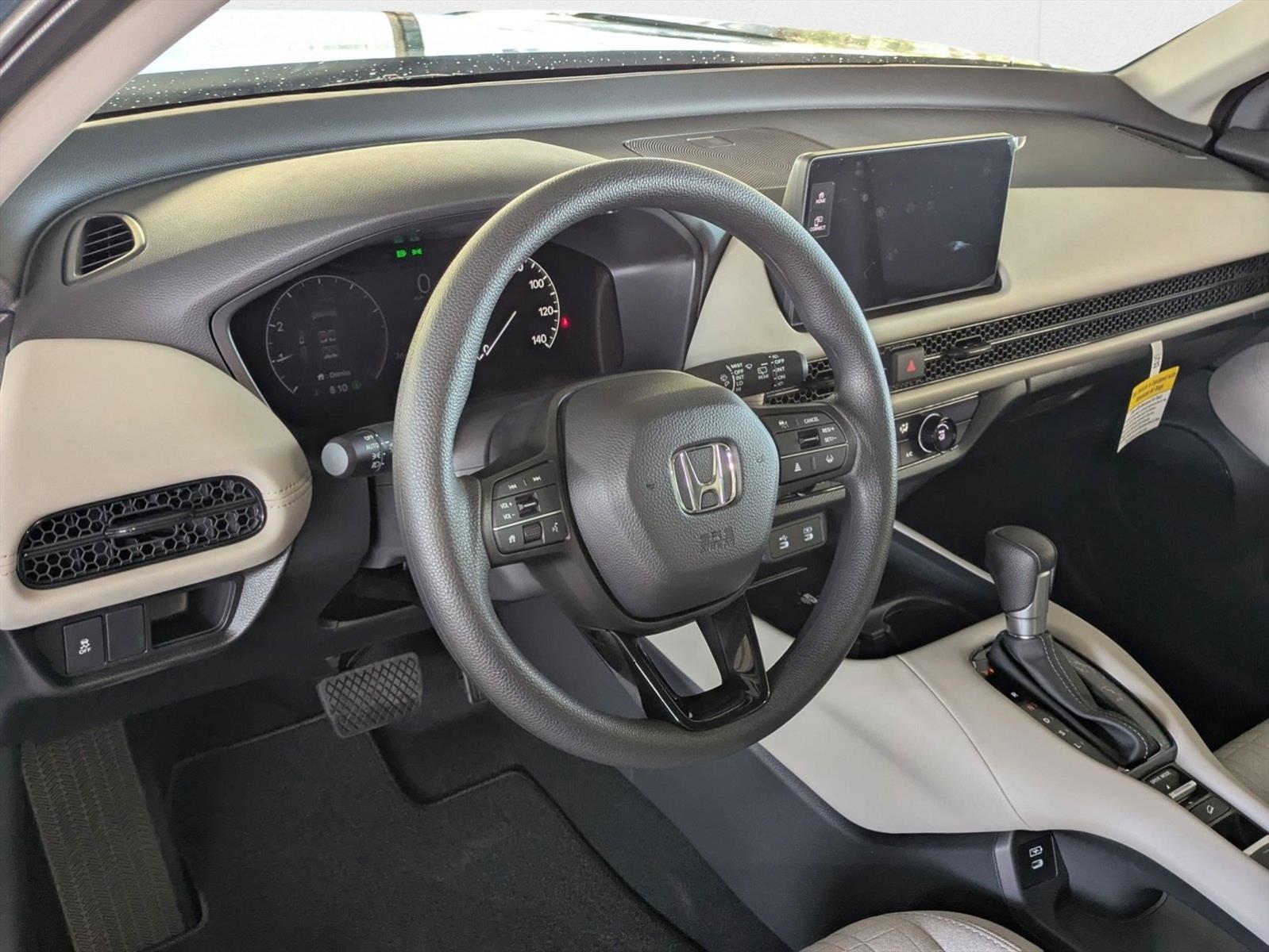 2026 Honda HR-V LX photo 2