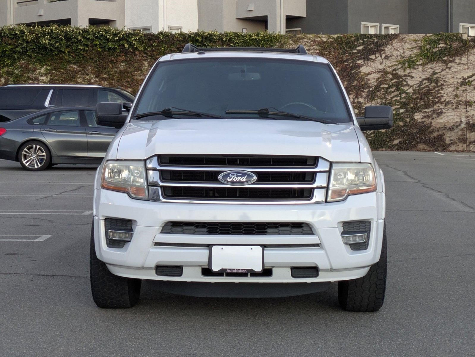 2017 Ford Expedition EL XLT photo 2