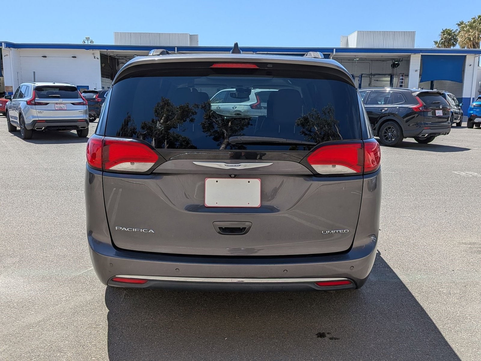 2017 Chrysler Pacifica Limited photo 6