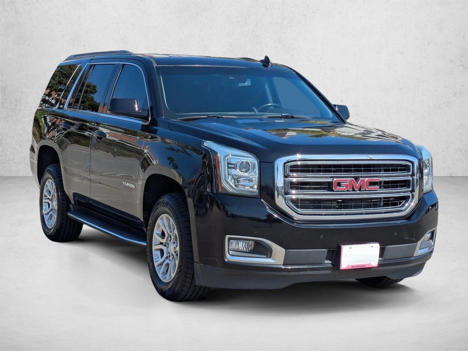 2019 Gmc Yukon SLT photo 3