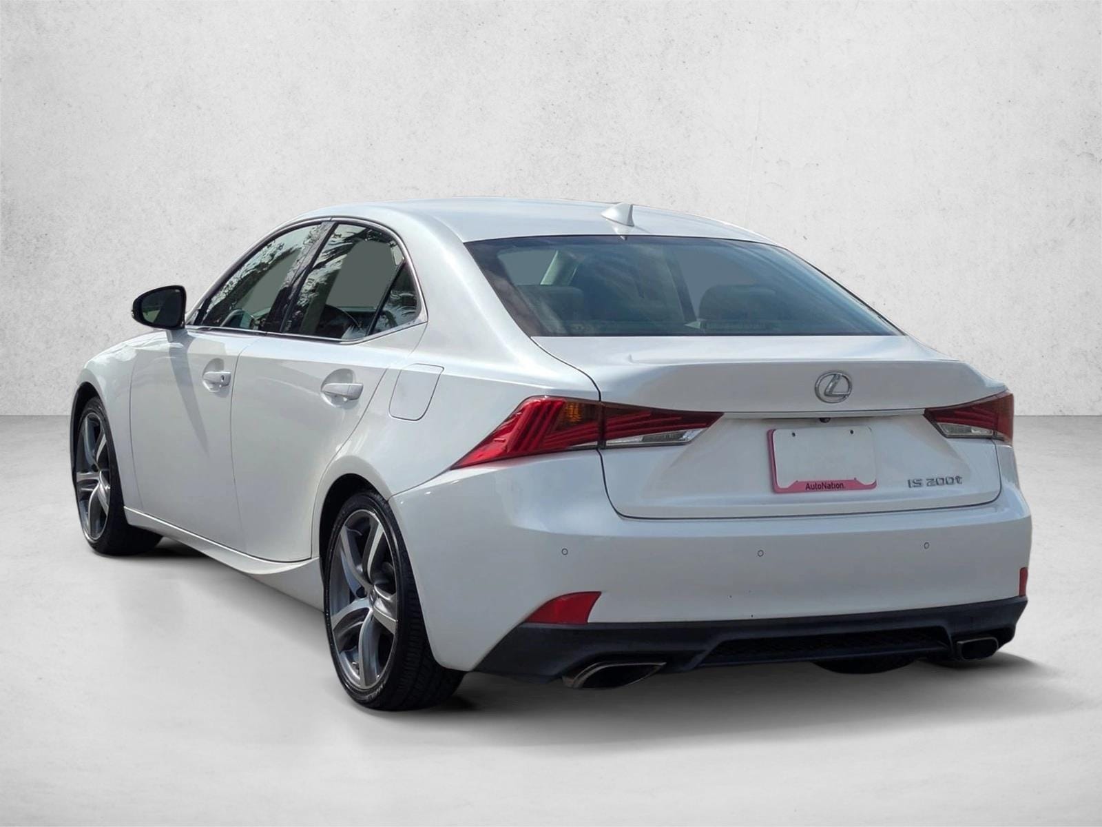 2017 LEXUS IS 200t photo 3