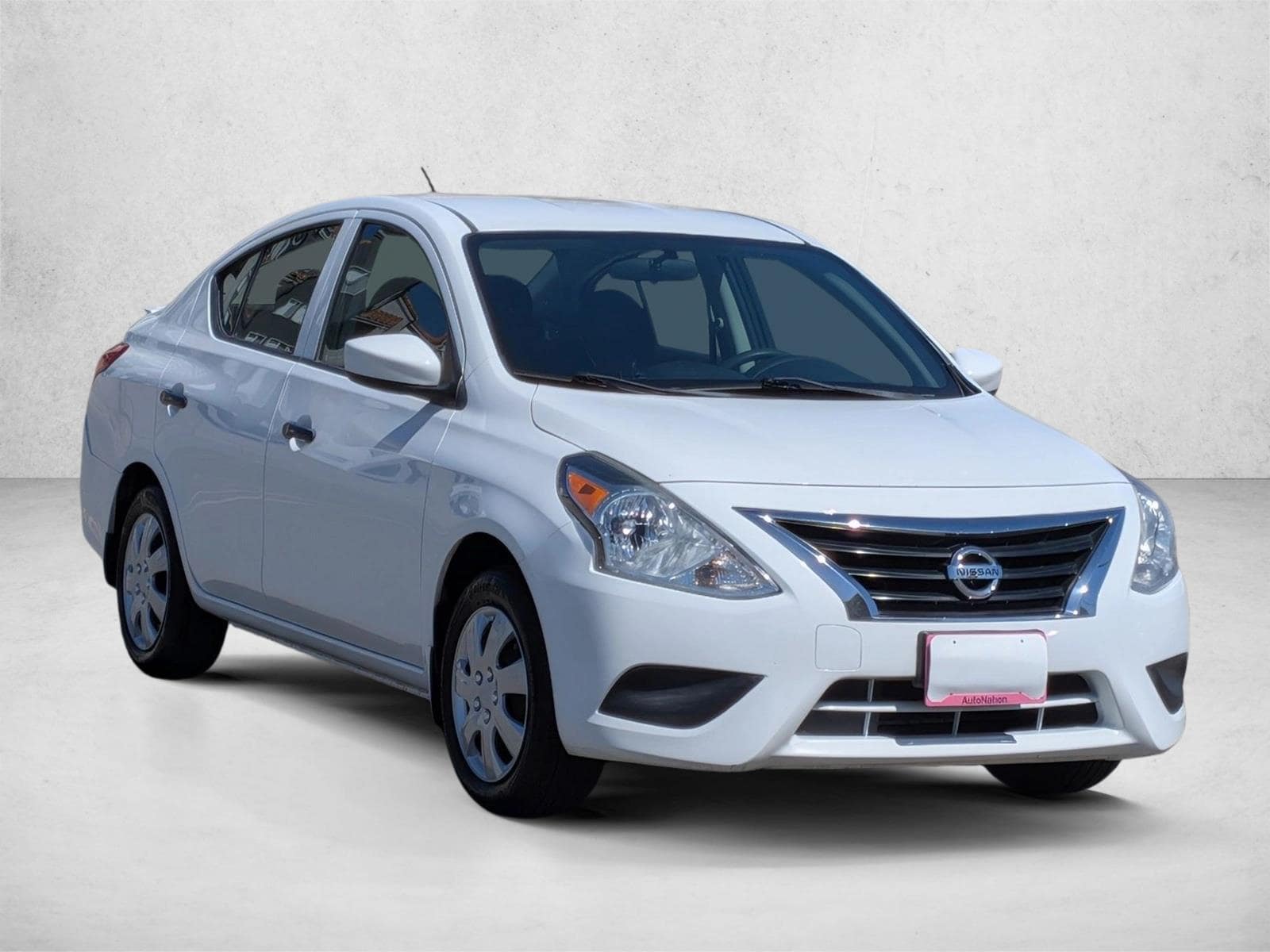 2016 Nissan Versa 1.6 S+ photo 3