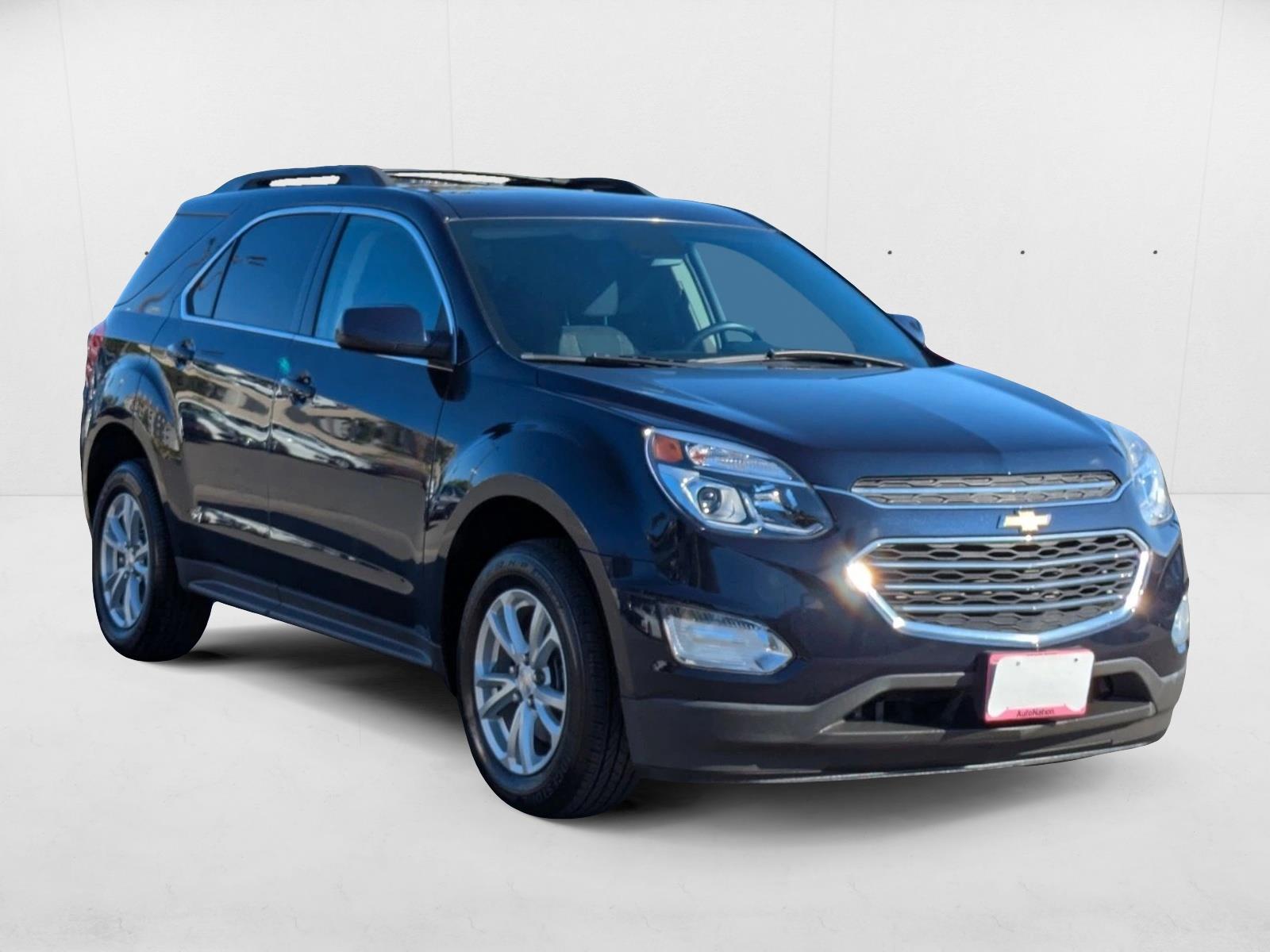 2017 Chevrolet Equinox LT photo 3