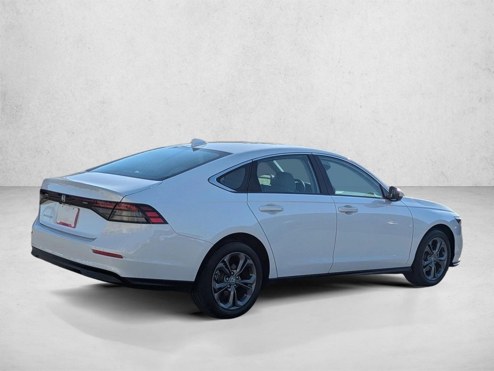 2023 Honda Accord EX w/BSI photo 4