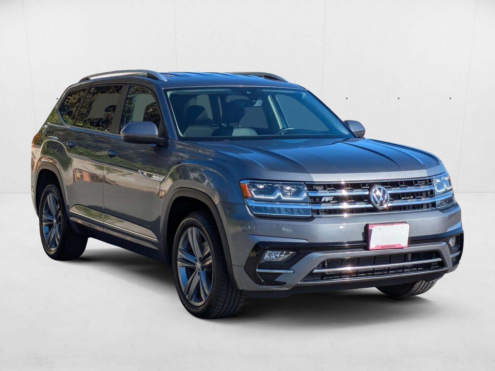 2019 Volkswagen Atlas V6 SE Technology R-Line photo 3