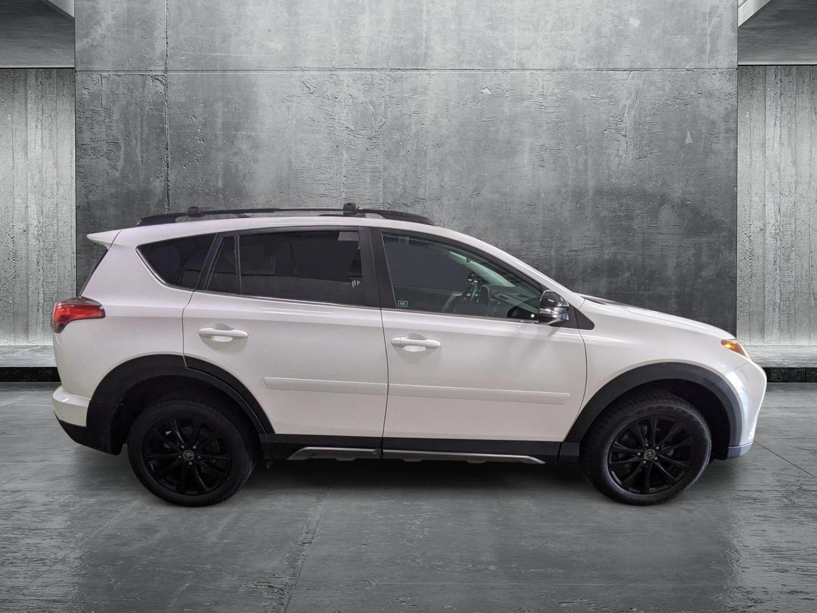 2018 Toyota RAV4 Adventure photo 4