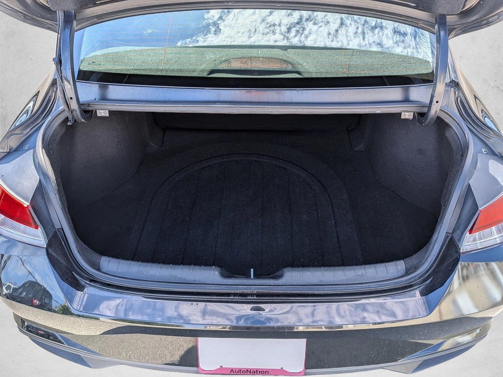 2021 Hyundai Elantra SEL photo 6