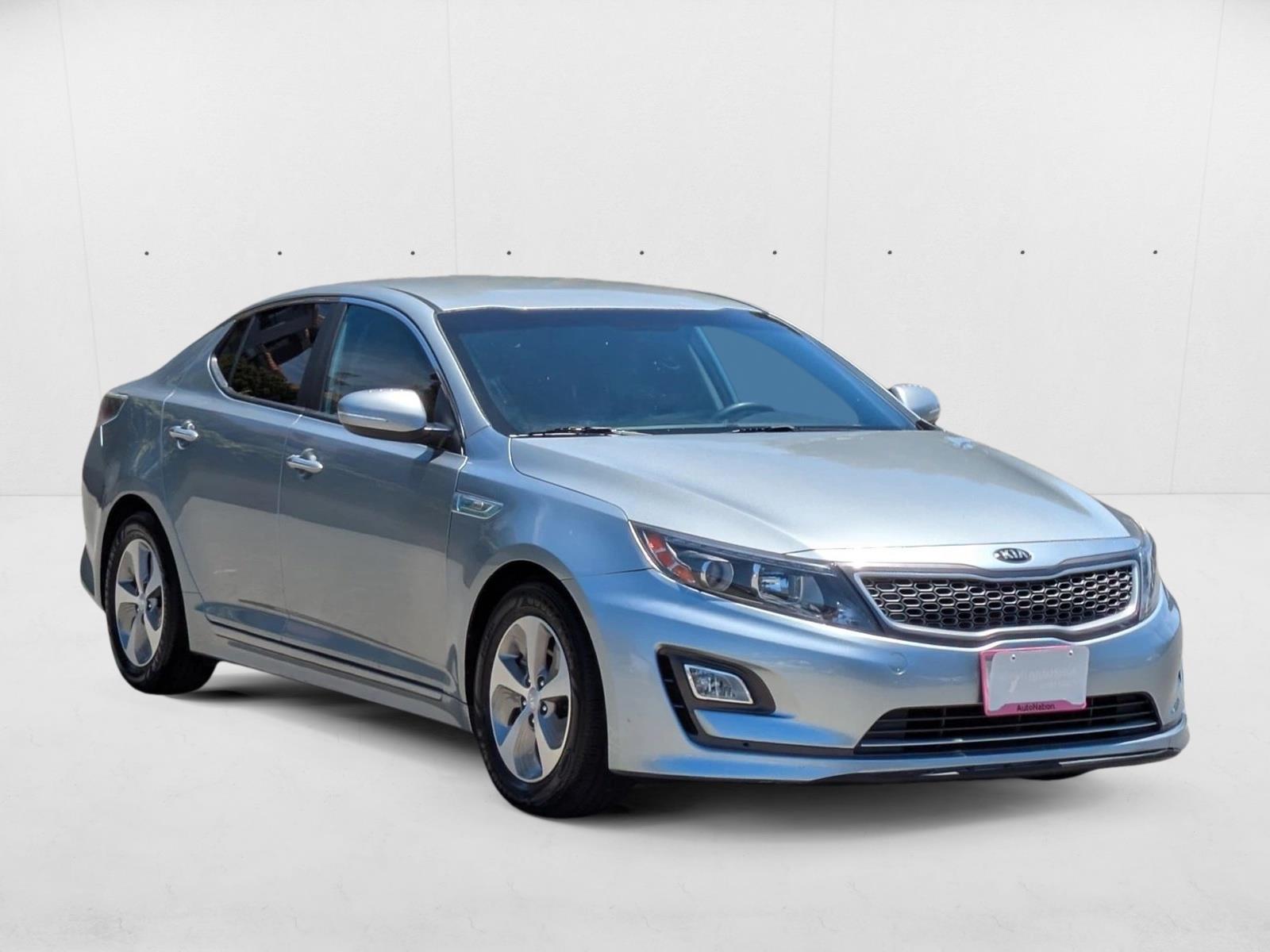 2015 Kia Optima Hybrid LX photo 3