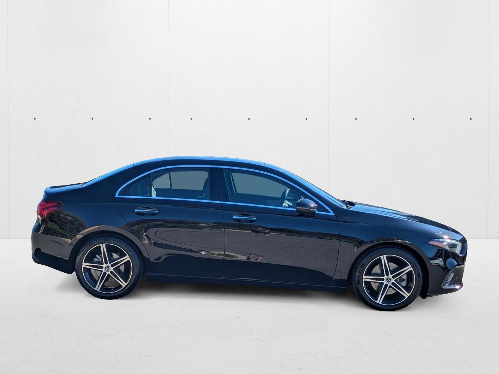 2021 Mercedes Benz A 220 photo 3
