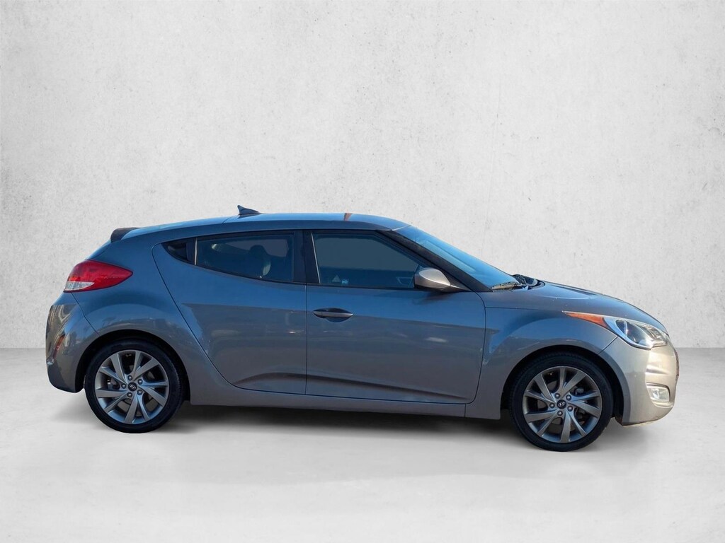 Used 2017 Hyundai Veloster Base Hatchback